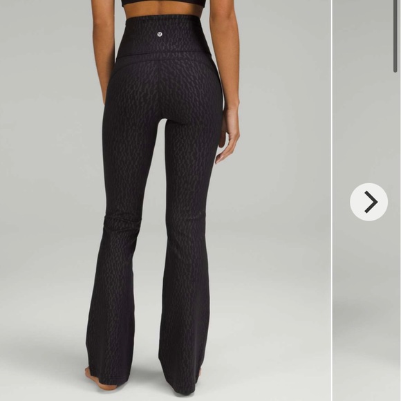 21. NWT Lululemon Groove Super-High-Rise Flared Pant *Nulu Segment Emboss Black - Picture 2 of 4